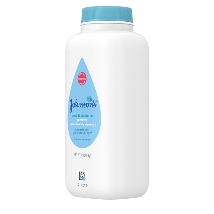 ⁦Johnson- Aloe & Vitamin E with natural cornstarch (113g) 4 oz⁩ - الصورة ⁦2⁩