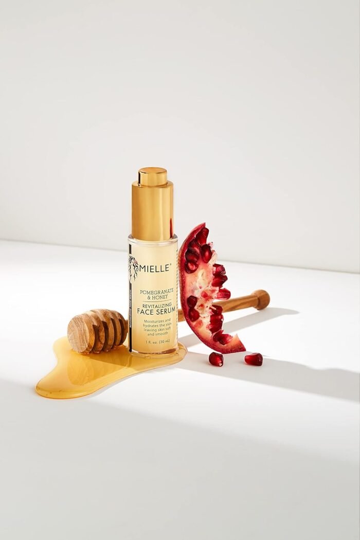 ⁦MIELLE ORGANICS - POMEGRANATE AND HONEY REVITALIZING FACE SERUM-1 OZ⁩ - الصورة ⁦2⁩
