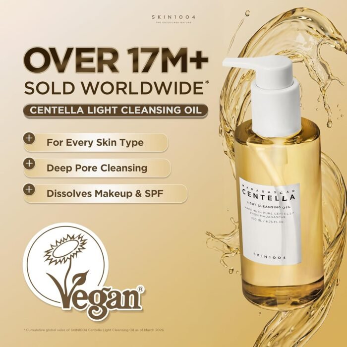 ⁦SKIN1004 Madagascar Centella Light Cleansing Oil, 200ml | Deep Cleansing | Gentle and Non-Irritating Formula | Removes Makeup and Impurities | Moisturizes Skin | Gentle Oil Cleanser for Deep Cleansing, Daily Makeup Remover, Facial Cleanser with Madagascar Centella, Korean Skin Care⁩ - الصورة ⁦2⁩